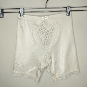 Shaping Shorts Ivory Nylon Sold